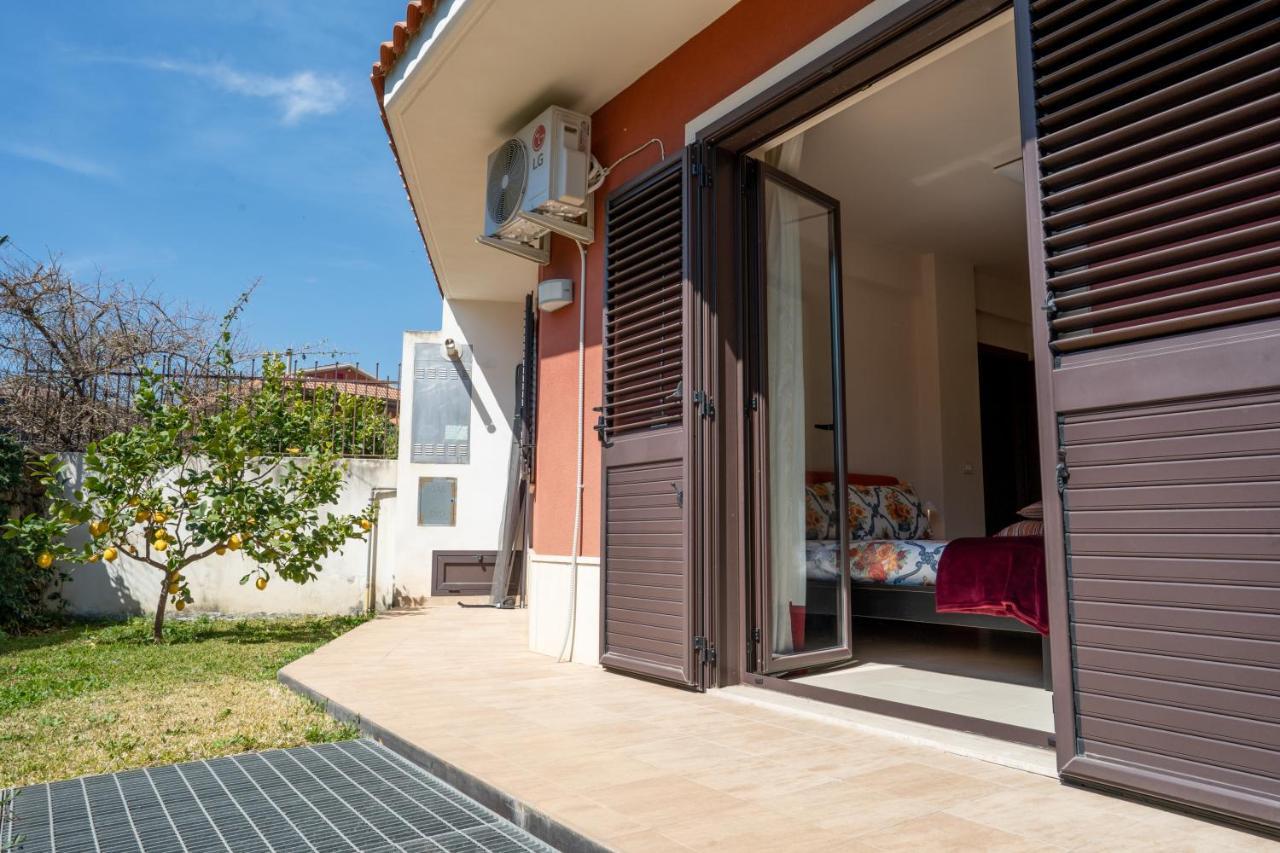 Apartamento Casa Terra D'Aci Aci Bonaccorsi Exterior foto